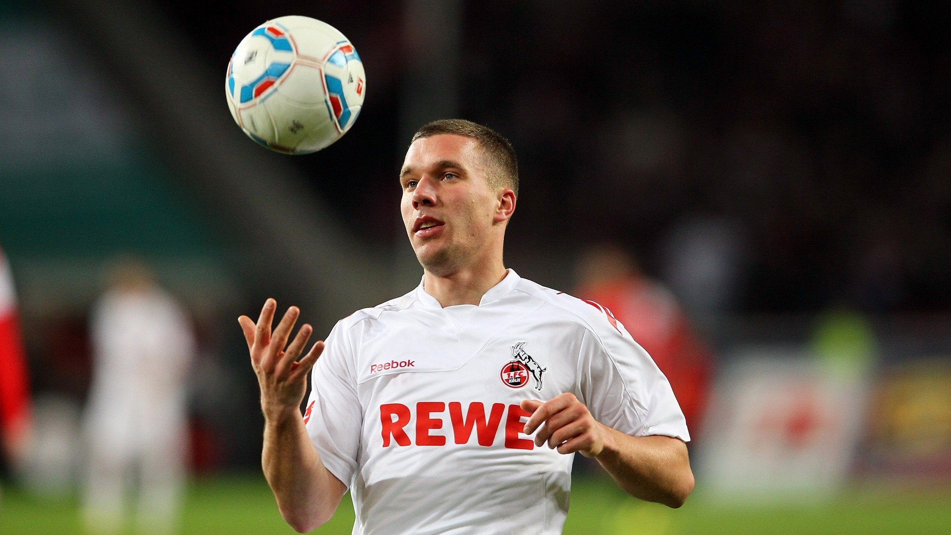 《英雄联盟“全球预选”爆发冲击，争夺冠军！》