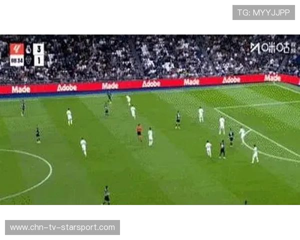 巴尔韦德禁区外重炮轰门,皮球折射后入网