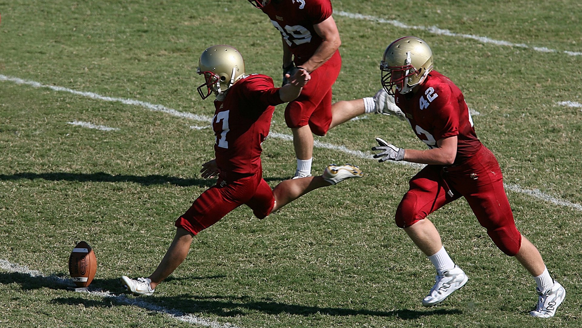星空体育官网首页-全能战士：赛场上的多面手引领风潮